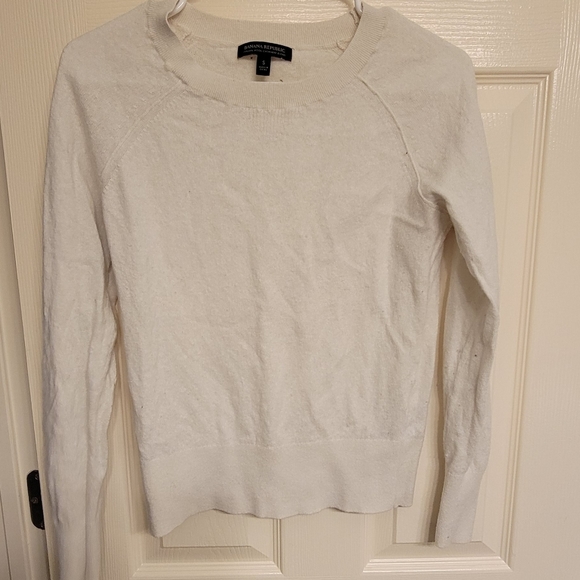 Banana Republic - Ivory Wool and Cashmere Blend Crew Sweater - size small - Picture 1 of 7